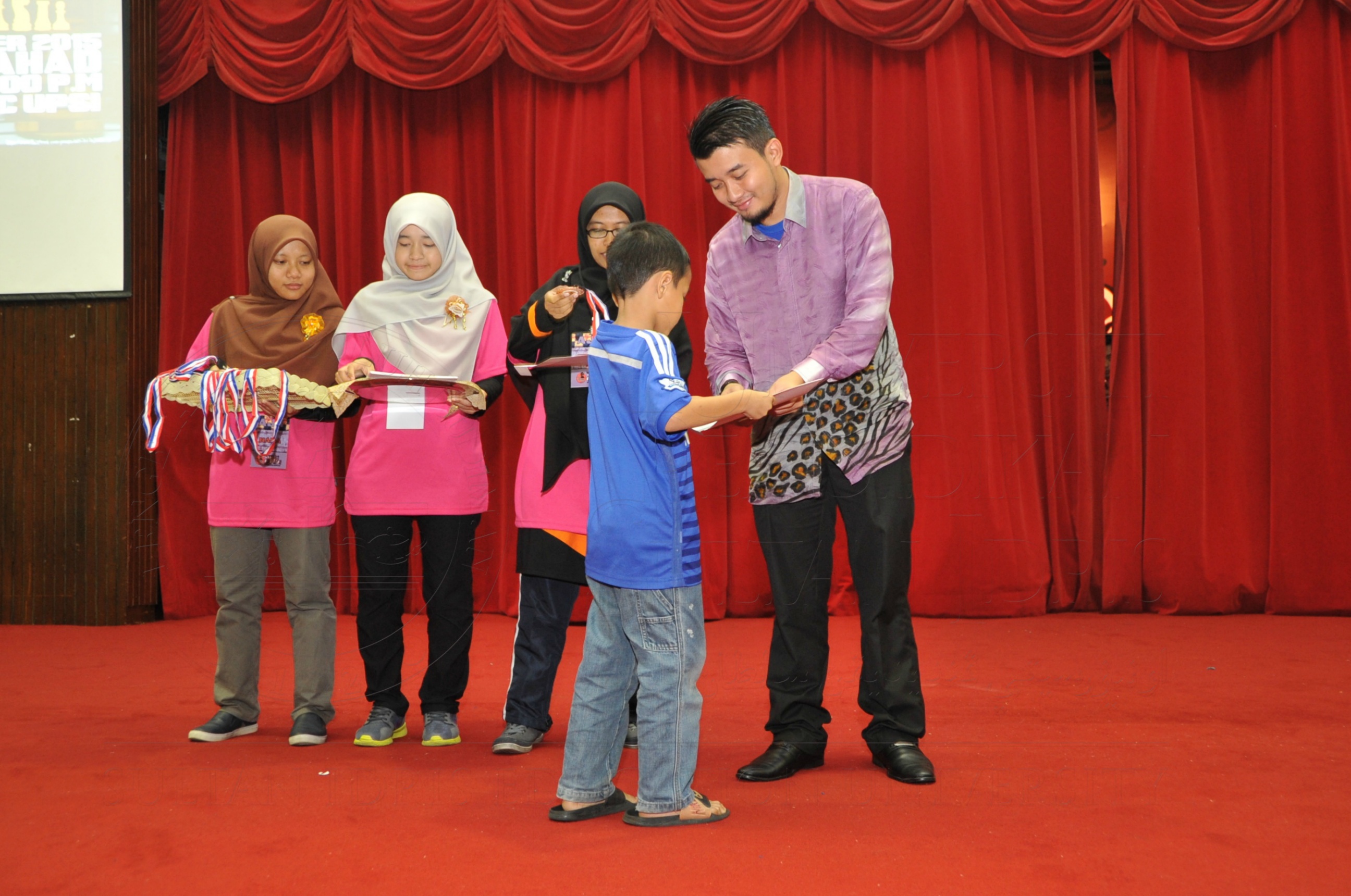 PRO15 158 CATUR HAS 9386